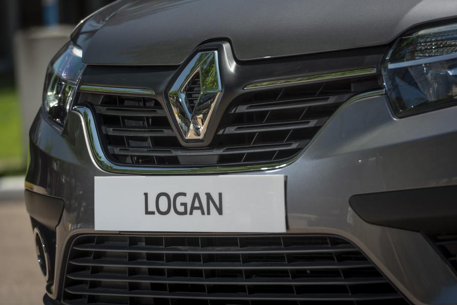 Логотип Renault Logan 2019 года  (LA) (фото 20 из 37)